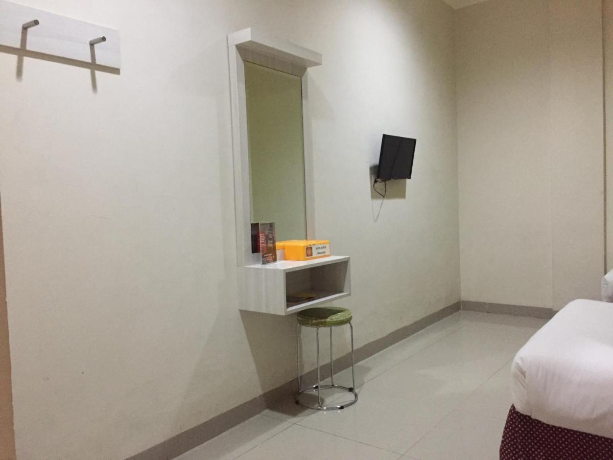 Reddoorz Plus @ Hotel Alden Makassar Luaran gambar