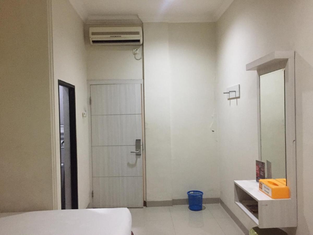 Reddoorz Plus @ Hotel Alden Makassar Luaran gambar